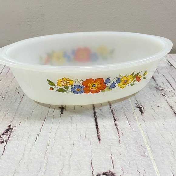 Vintage Glasbake Casserole Dish, Microwave Safe, Floral Design, Oval Shape - Picture 2 of 6